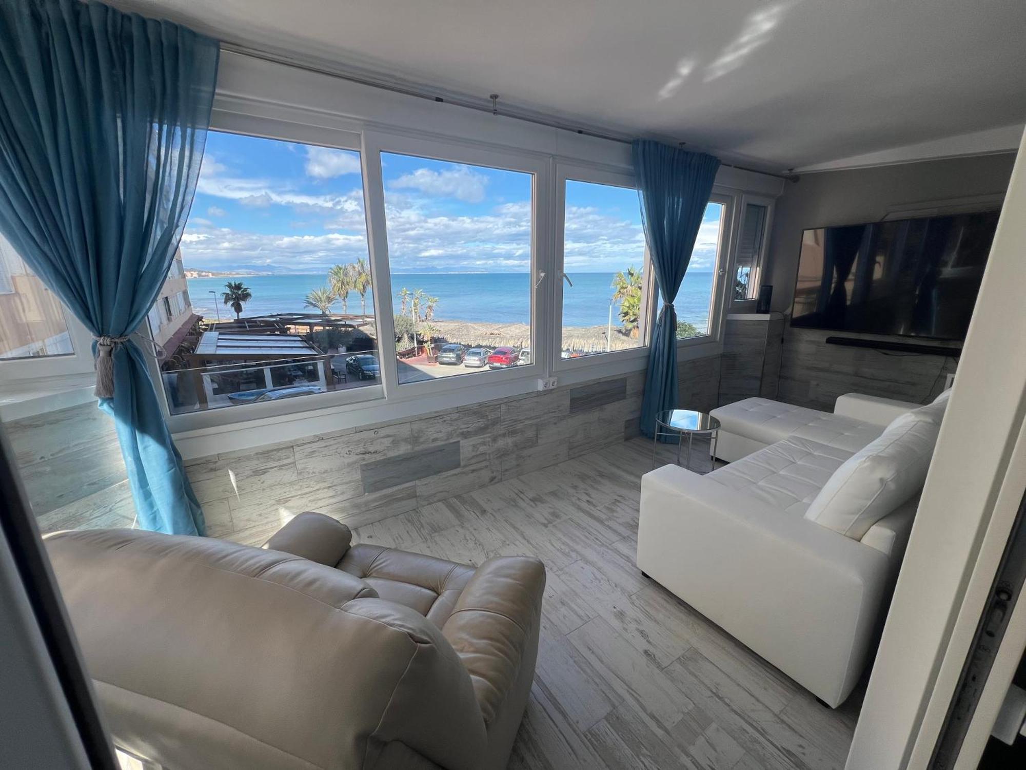 La Mata Apartment On The First Line Of The Sea 또레비에하 외부 사진